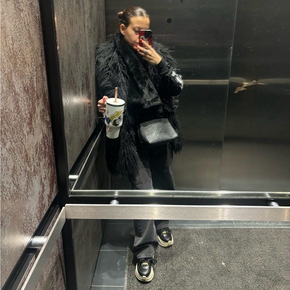 Meet your Posher, Ynez - Picture 1 of 1